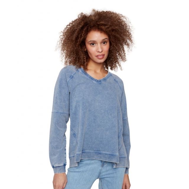 Charlie B Women's Blue V-Neck Top